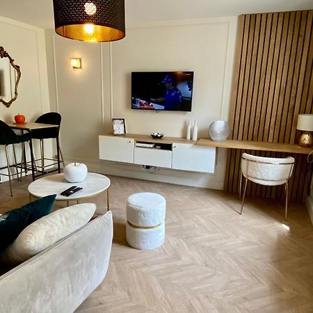 Superbe Appartement Terrasse Et Parking Gratuit Оксер Екстериор снимка