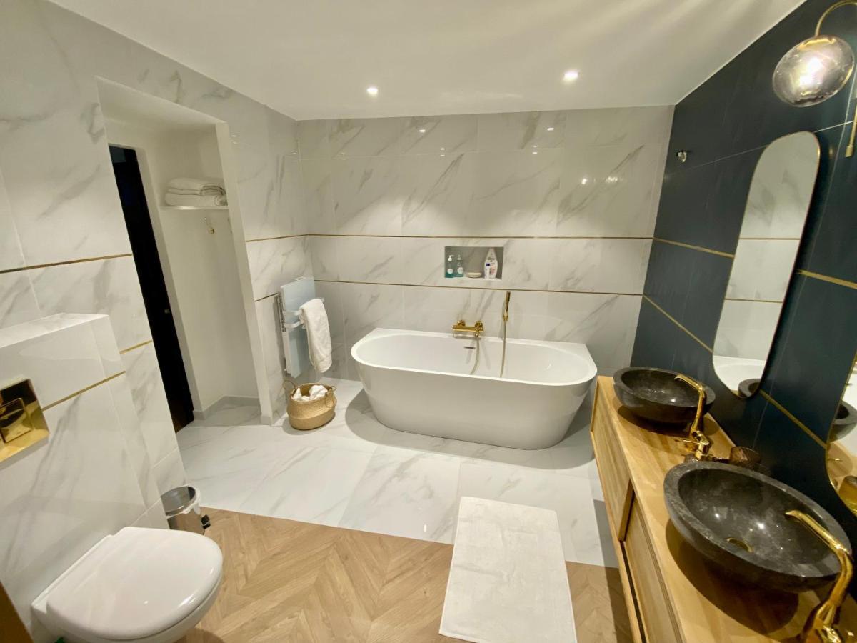 Superbe Appartement Terrasse Et Parking Gratuit Оксер Екстериор снимка