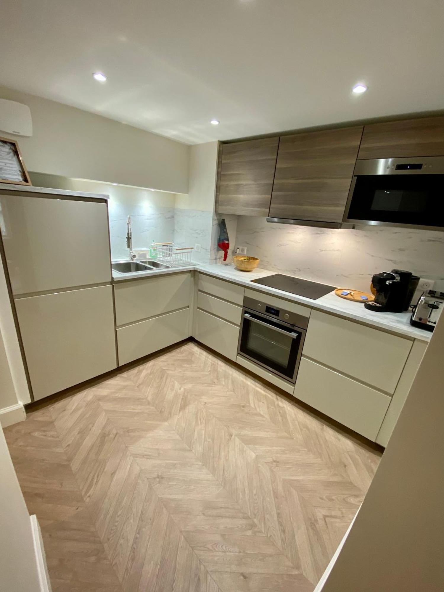 Superbe Appartement Terrasse Et Parking Gratuit Оксер Екстериор снимка