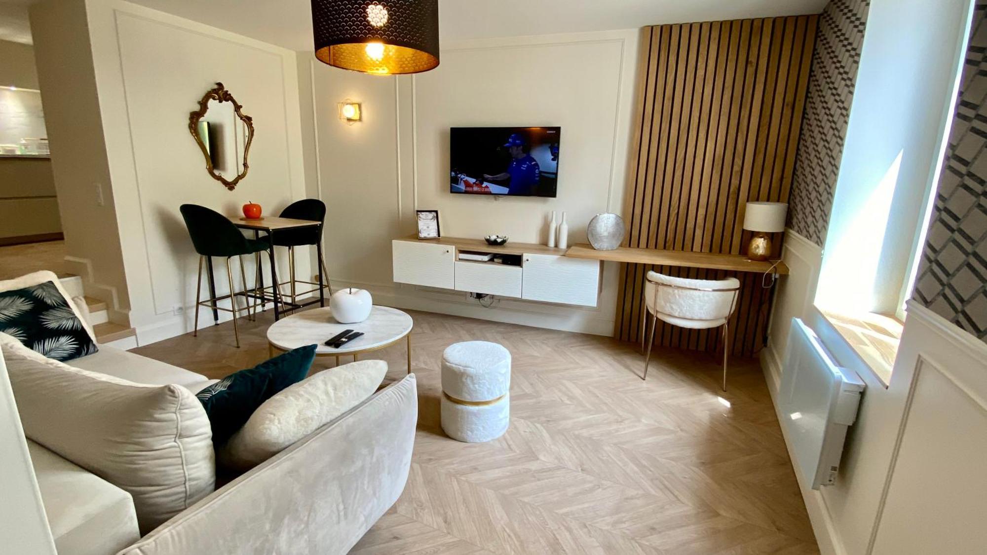 Superbe Appartement Terrasse Et Parking Gratuit Оксер Екстериор снимка